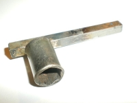 Top Cover Bolt Tool