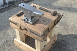 Anvil Stand