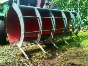 Hydraulic Root Rake