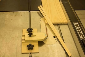 Thin Rip Table Saw Jig