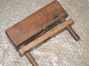 Dowel Threader