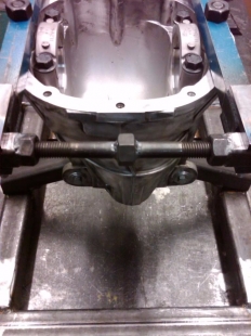 Axle Housing Spreader