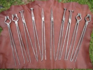 Tong Set