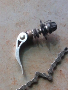 Bicycle Chain Keeper