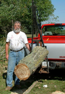 Hitch-Mounted Pickup Crane