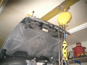 Ceiling-Mounted Hoist