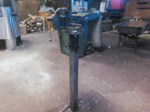 Floor Mounted Vise Mount