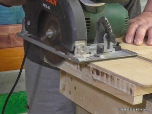 Circular Saw Cutting Guide