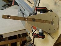 Adjustable Circle-Cutting Jig