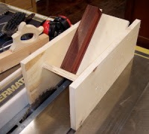 Splined Miter Jig