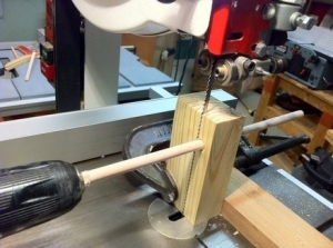 Bandsaw Dowel Jig