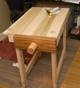 Knock-Down Workbench