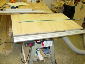 Router Table Circle Cutting Jig