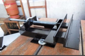 Bench Vise