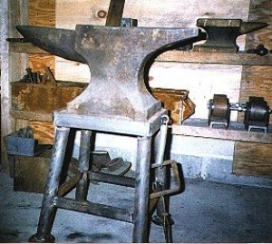 Anvil Stand