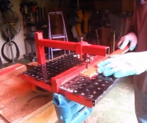 Vise Mounted Jigsaw Table