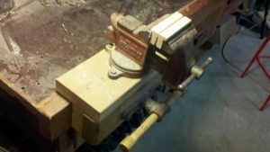 Dual-Duty Bench Vise