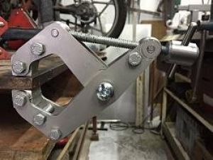 Twist Clamp