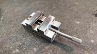 Self Centering Vise