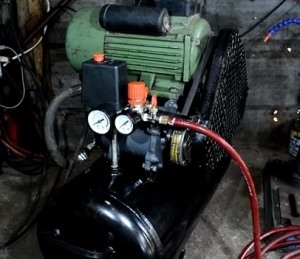 Air Compressor