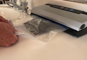 Ziploc Bag Vacuum Sealing Method