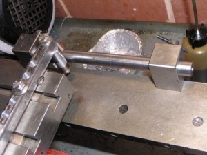 Auto Retracting Thread Cutting Tool