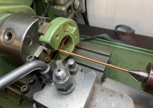 Manual Screw Cutting Method