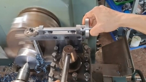 Groove Cutting Tool