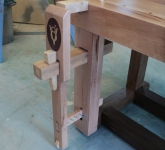 Wedge-Powered Leg Vise